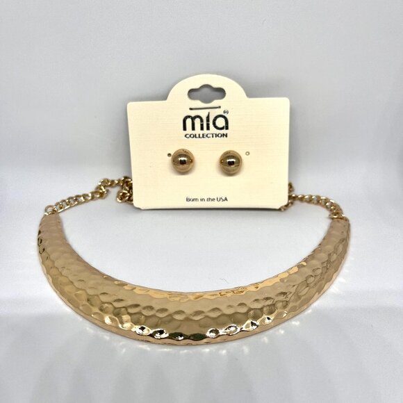 Mia Collection Gold Moon Necklace & Gold Stud Earrings - Picture 1 of 6